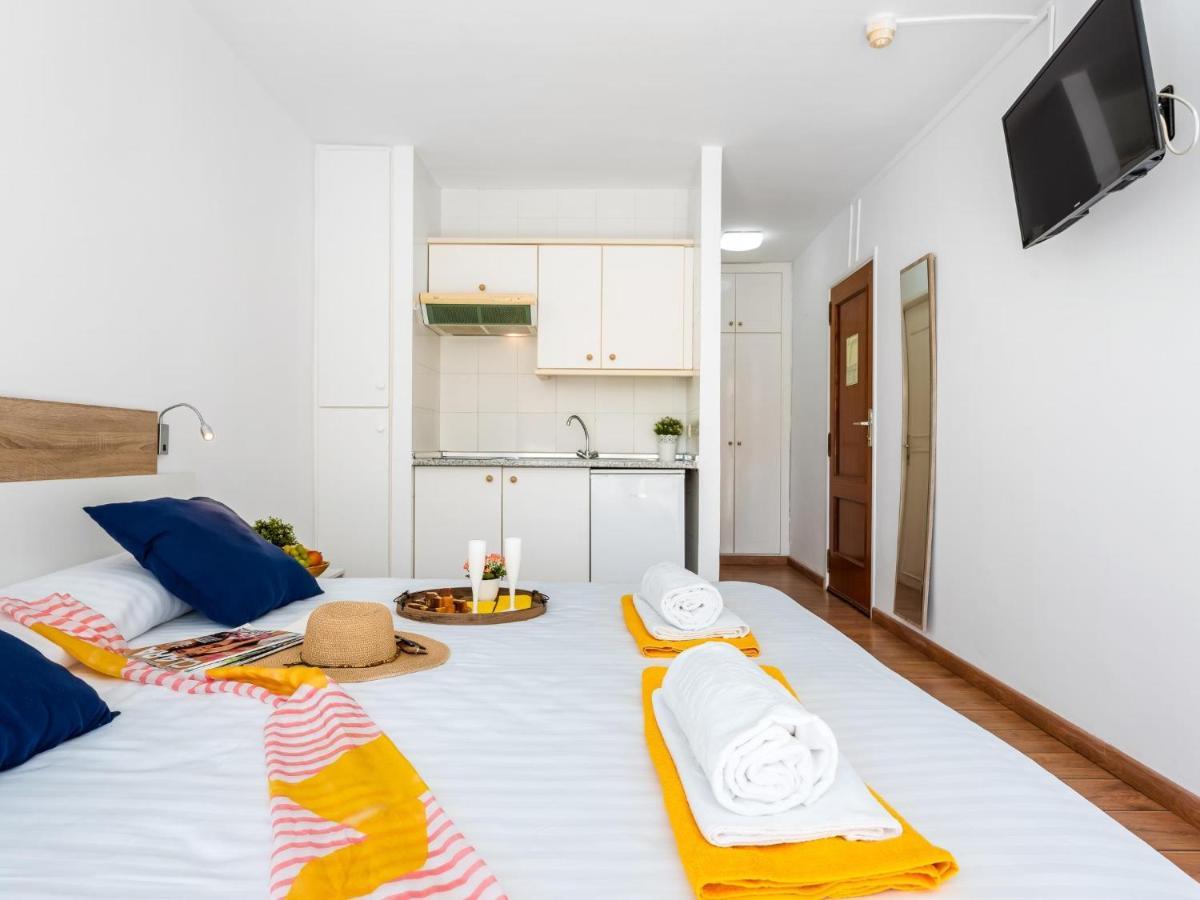 302 Modern, Light, Comfortable With Swimming Pool Apartmán Playa de las Americas (Tenerife)